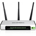 ROUTER TP-LINK TL-WR941ND 300M 802.11 n/g/b ACCESS POINT SWITCH 4P 10/100Mﾸ 3 ANTENNE STACCABILI (necessita modem)