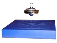 Trottola levitron gira sul nulla